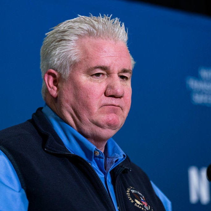 NTSB member who responded to DC midair crash says the White House fired him<br><br>