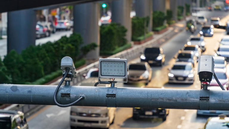 Do traffic cameras actually help stop speeders? Here's what the data says