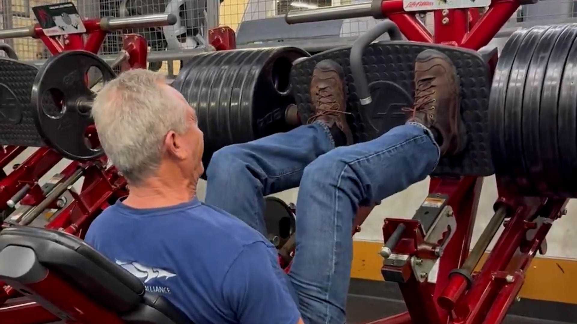 RFK Jr. shocking gym workout at 72 yrs old, 720 lbs leg day