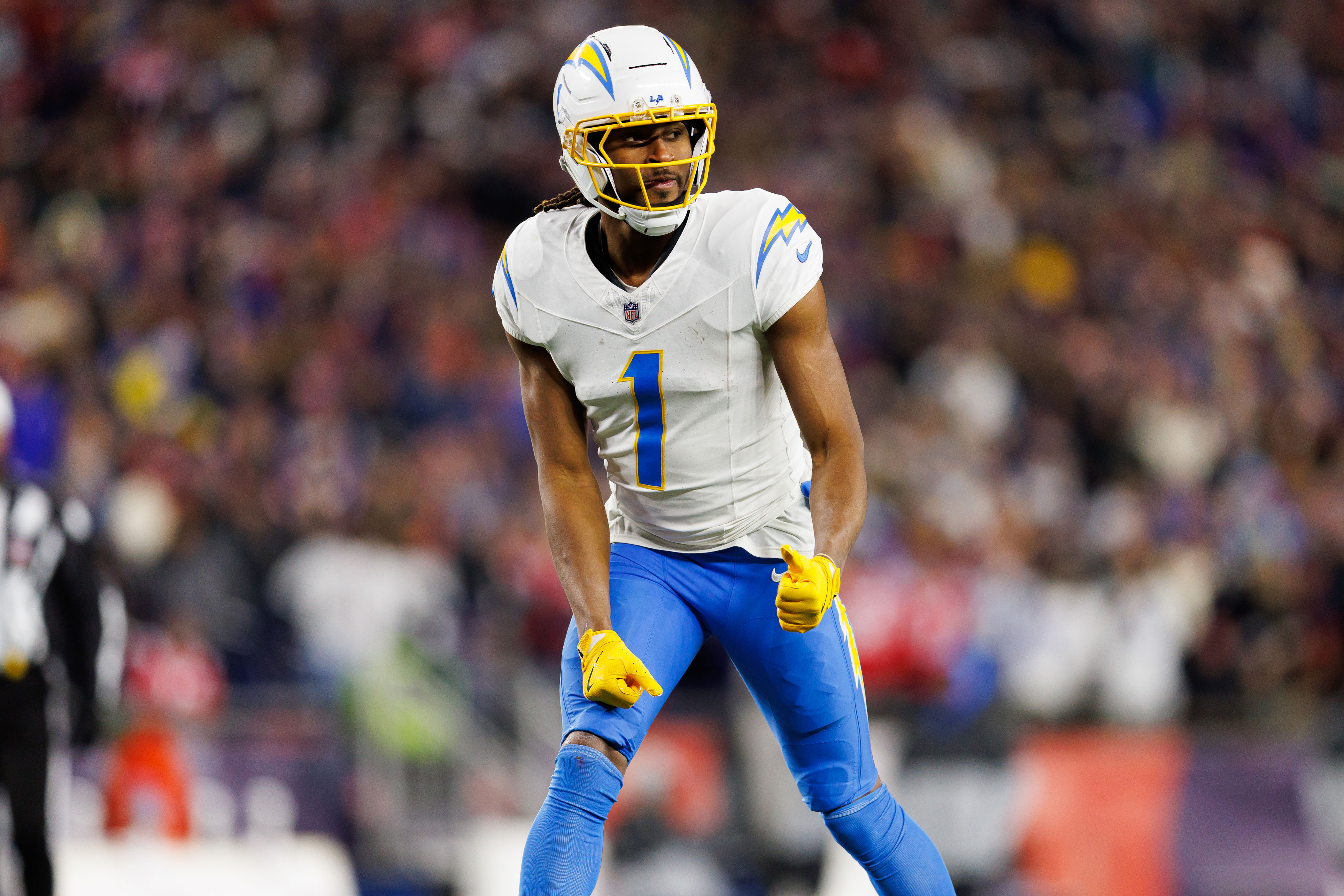 NFL insider names three under-the-radar WRs involved in trade talks