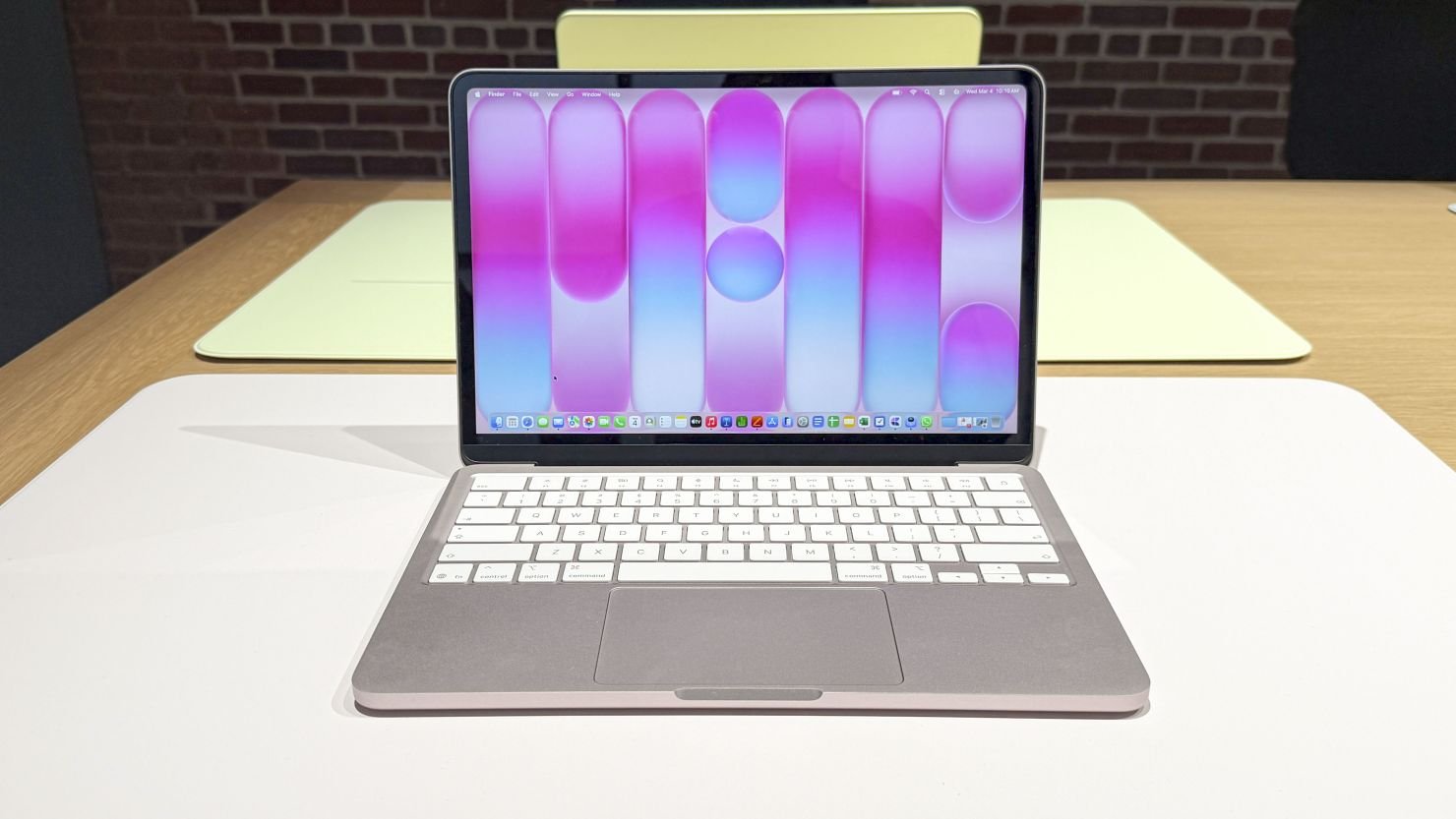MacBook Neo resmi dirilis, MacBook paling terjangkau Apple