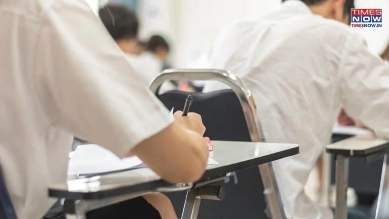 CBSE class 10 French exam: Question paper difficulty level across the ...