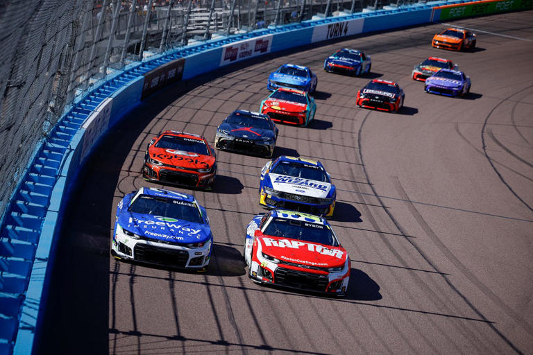 Penske sweeps Phoenix doubleheader weekend with Blaney’s NASCAR win