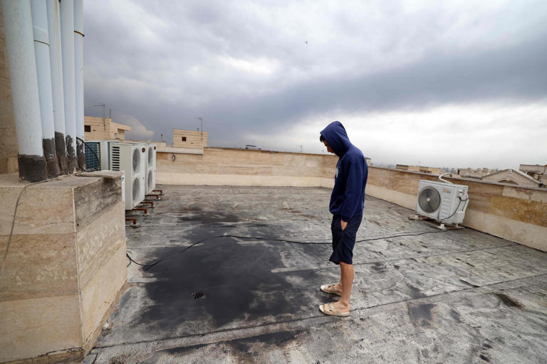 Toxic oil rain in Tehran after airstrikes