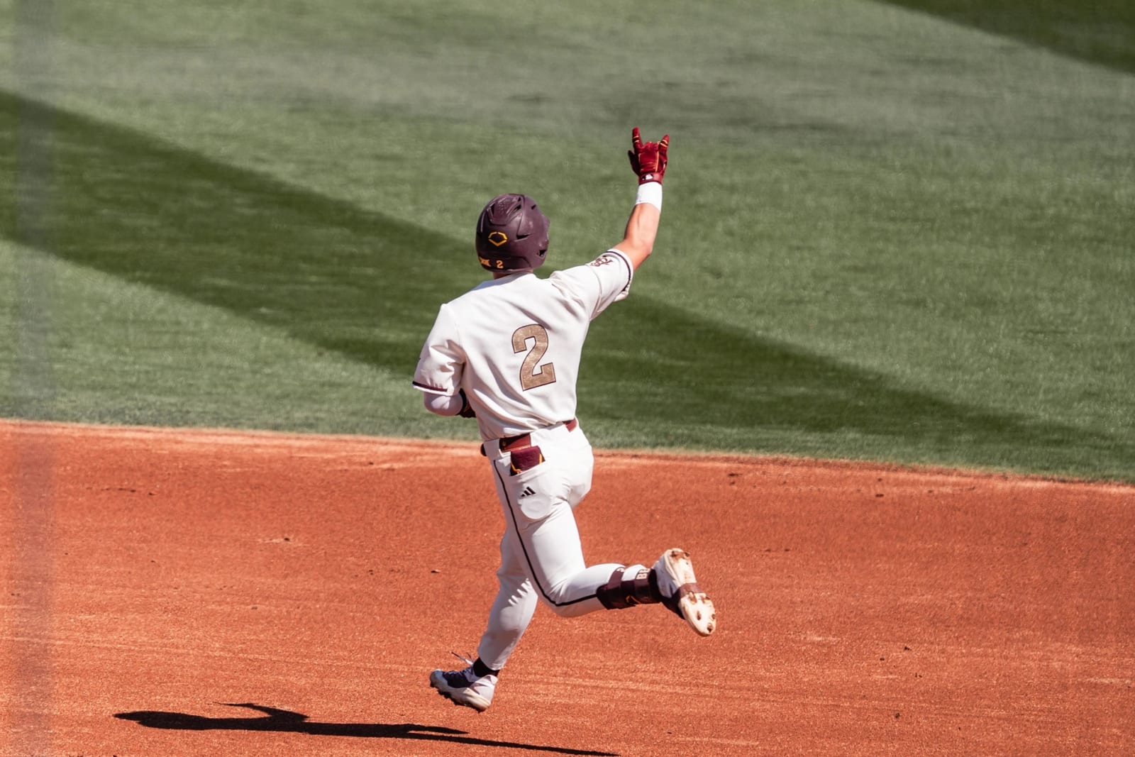 ASU erupts for 29 runs to sweep LMU, most in two decades
