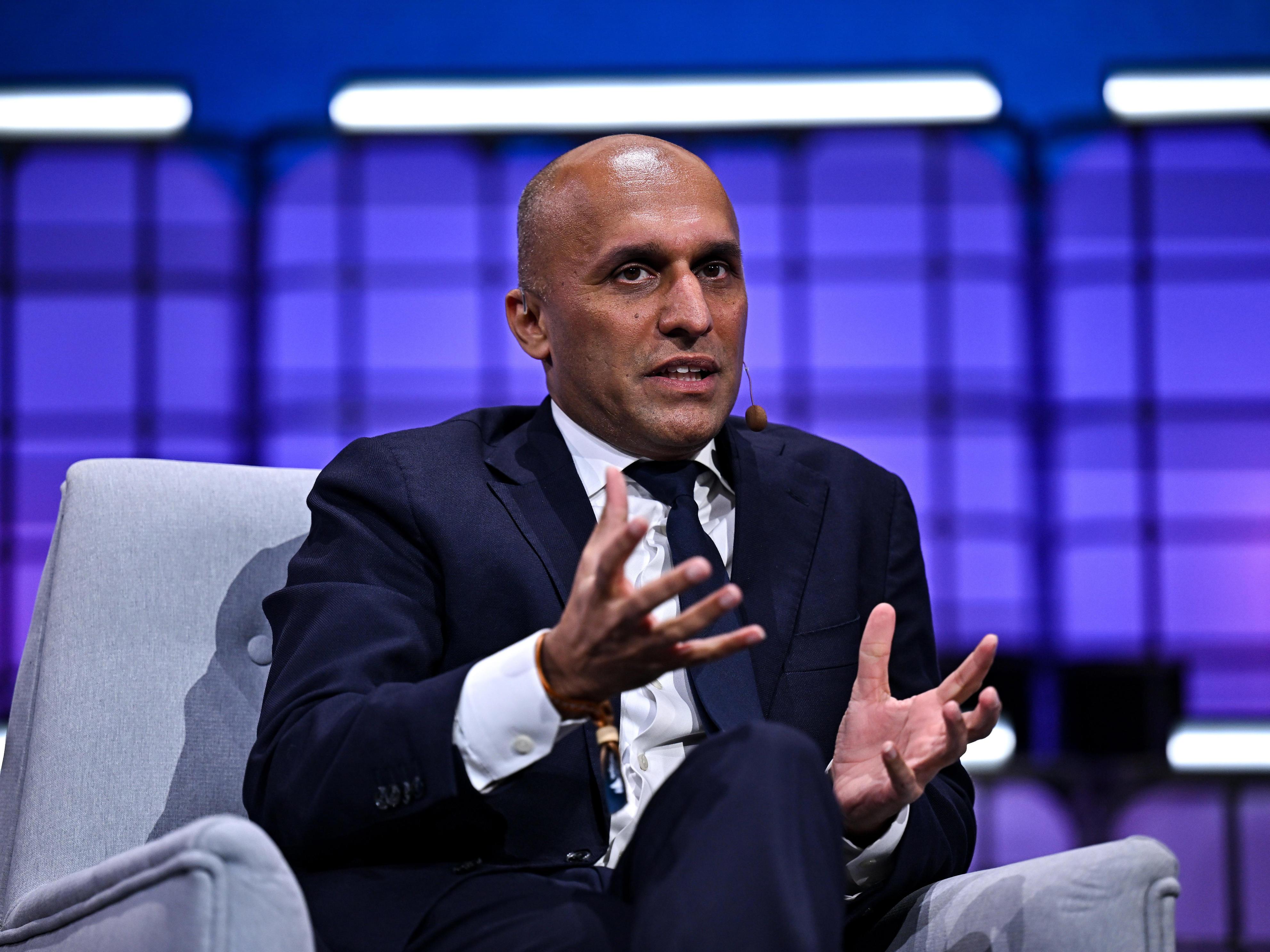 The CEO of a $15 billion AI company says the biggest AI winners won't ...