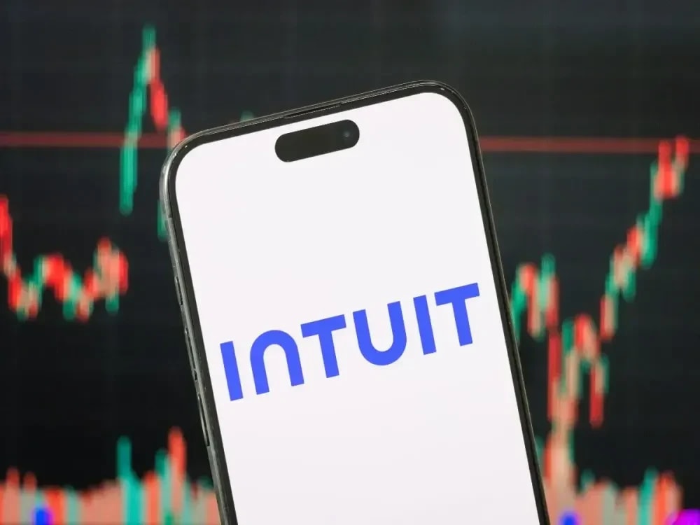 INTU stock leads software comeback with best week in 25 years as Anthropic AI fears ease<br>