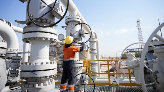 Brent crude oil prices spike toward $120/barrel as Iran war forces more ...