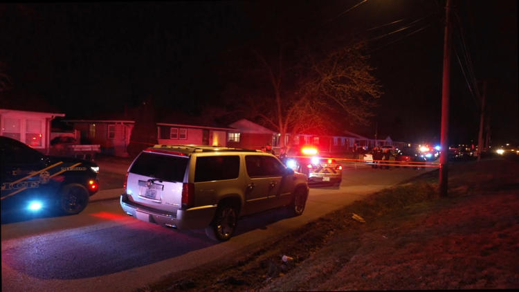 LMPD: Man, woman dead after apparent murder-suicide in Newburg
