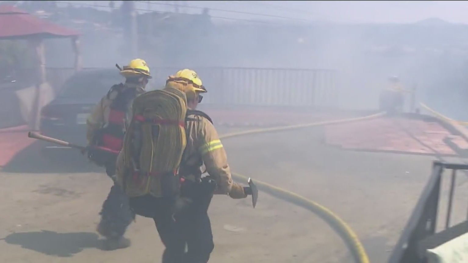 Firefighters put out brush fire near Mission Valley