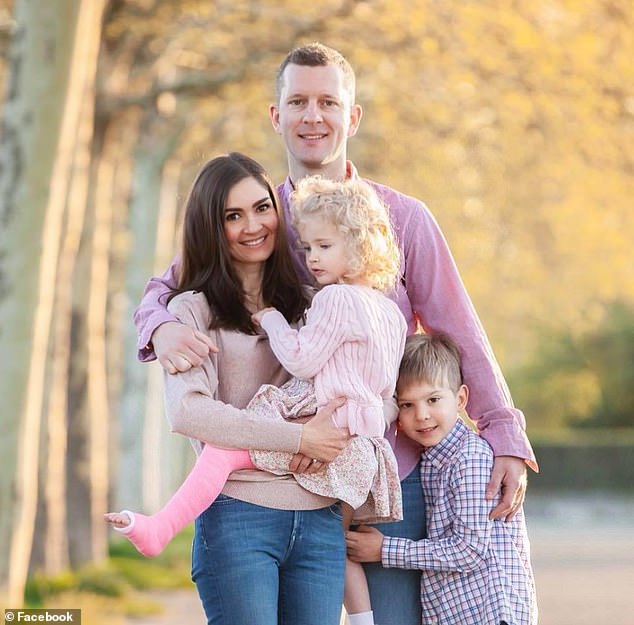 Mother shot her two children dead then killed herself while Brit ...