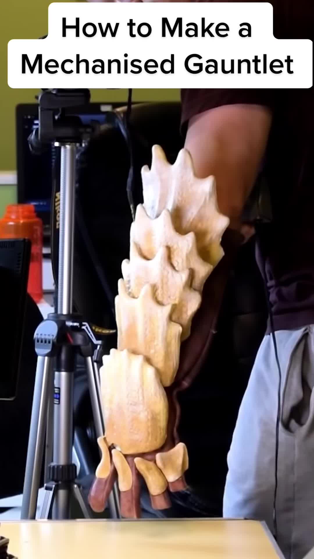 Building a mechanised gauntlet with 3D printing