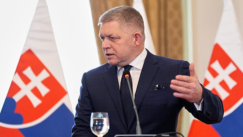 Robert Fico : la Slovaquie bloquera le prêt de l'UE à l'Ukraine si ...
