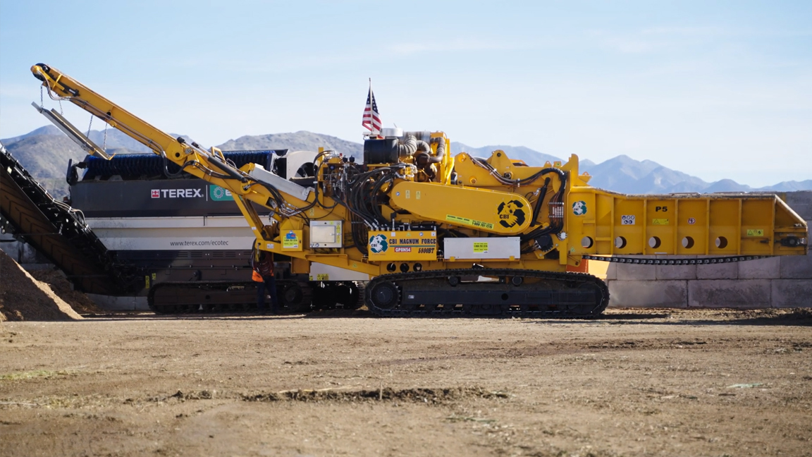 Giant grinding machine turning waste into material
