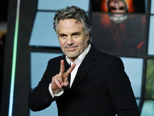 Η Charlotte Rampling στο πλευρό του Mark Ruffalo στο θρίλερ Santo Subito