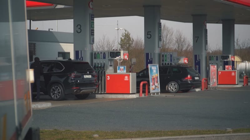 Ceny na benzinkách vyletěly: Je to zlodějina, zlobí se lidé. Kde se ...