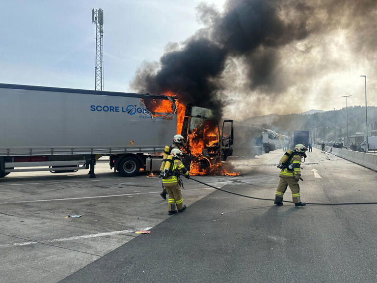 Lkw Brand Autobahnparkplatz Angath Nord