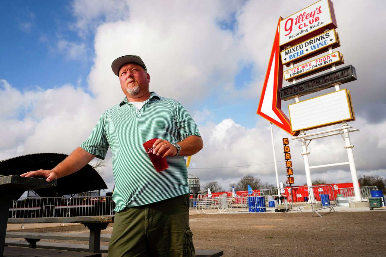 Gilley's and other old Houston signs expected to give a vintage vibe to ...