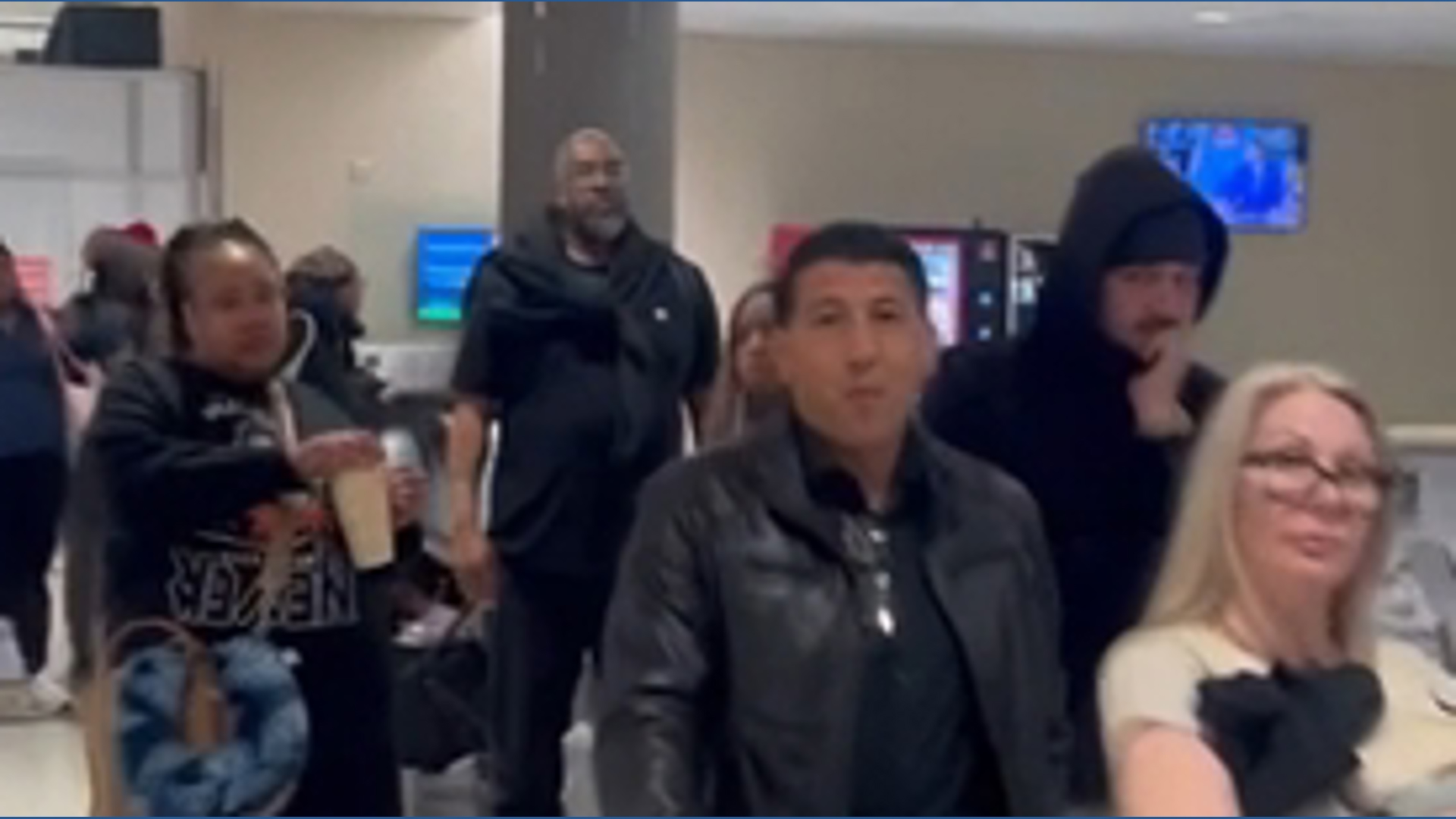 Long TSA wait times continue at Hobby Airport amid partial government ...