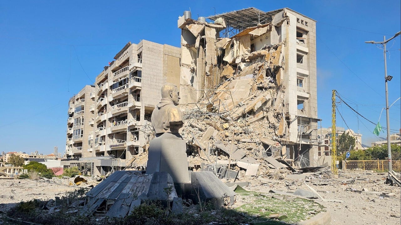 Fighting intensifies between Israel and Hezbollah in Lebanon with new wave of strikes<br><br>