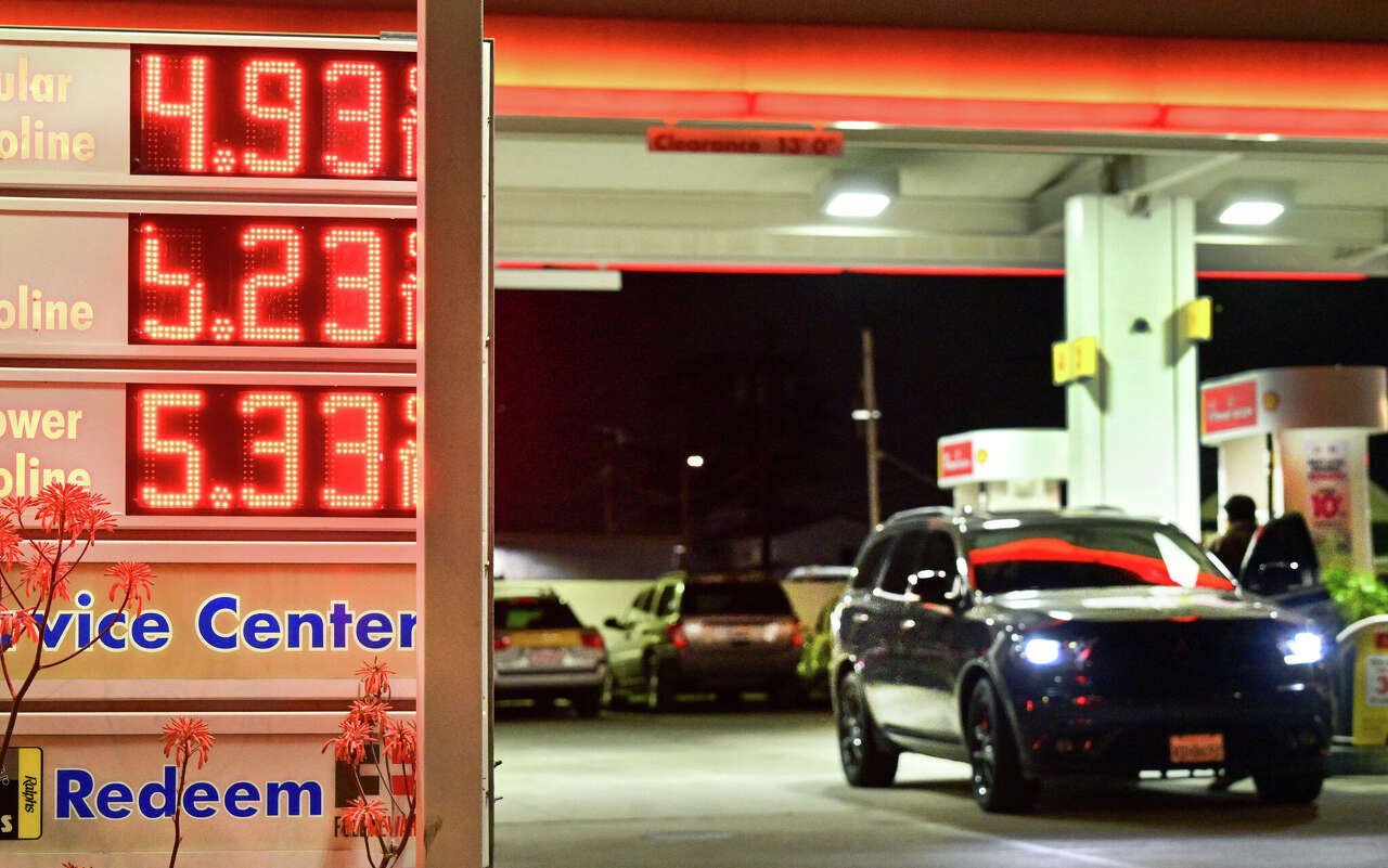 Why gas prices are rising in Austin right now? What drivers are paying ...