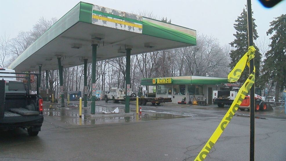 Driver killed in crash at gas station on West Ridge Road in Greece