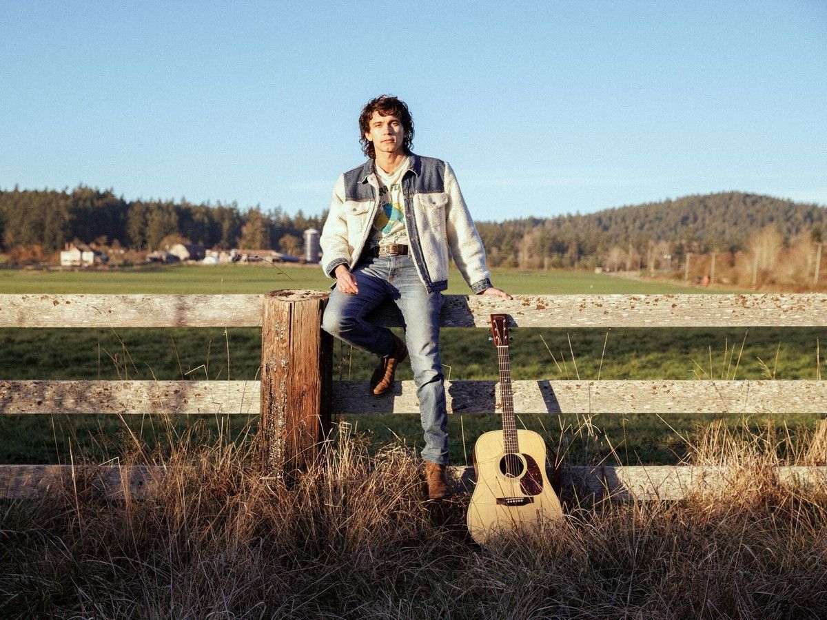 BC actor-musician debuts new Kevin Kline-Laura Linney series and first ...