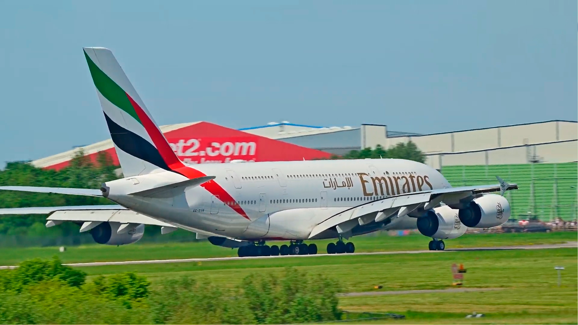 Rare moment two giant planes share the runway