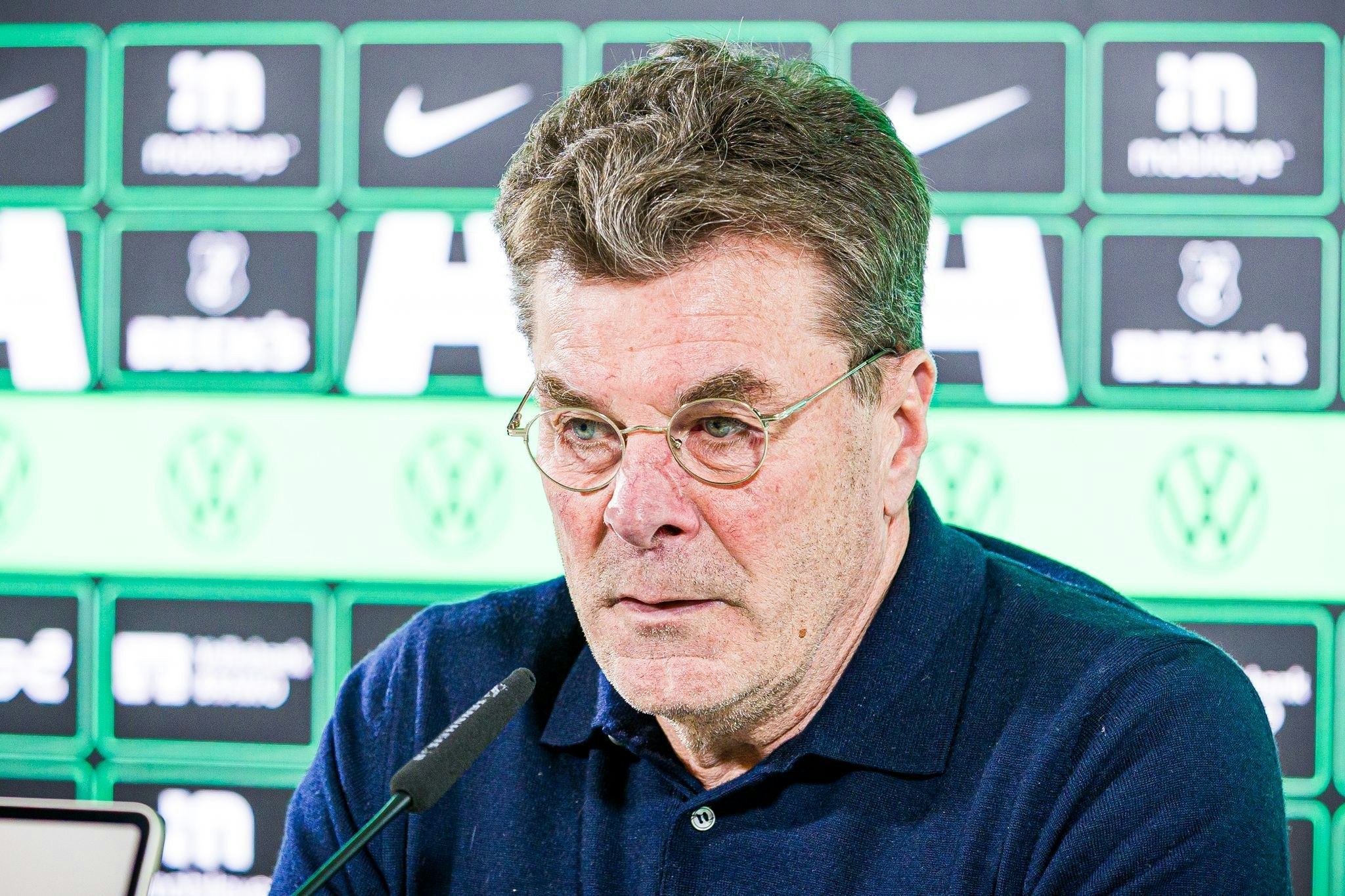 Fußball-Bundesliga: Hecking in Wolfsburg mit Vertrag bis Saisonende
