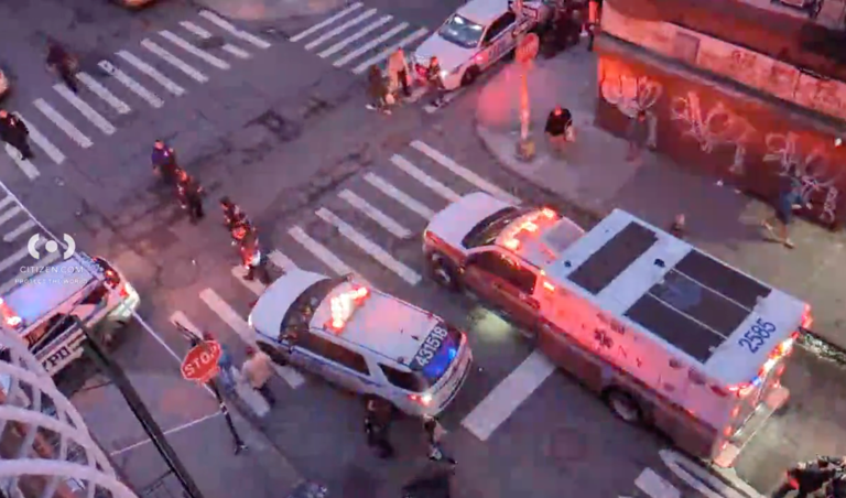 Man, 19, critically injured in Lower East Side slashing