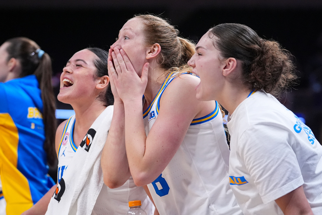 No. 2 UCLA ends UConn run as unanimous No. 1 in women
