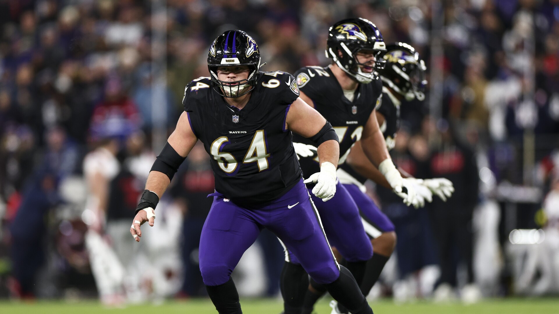 Tyler Linderbaum agrees to three-year, $81 million deal with Raiders