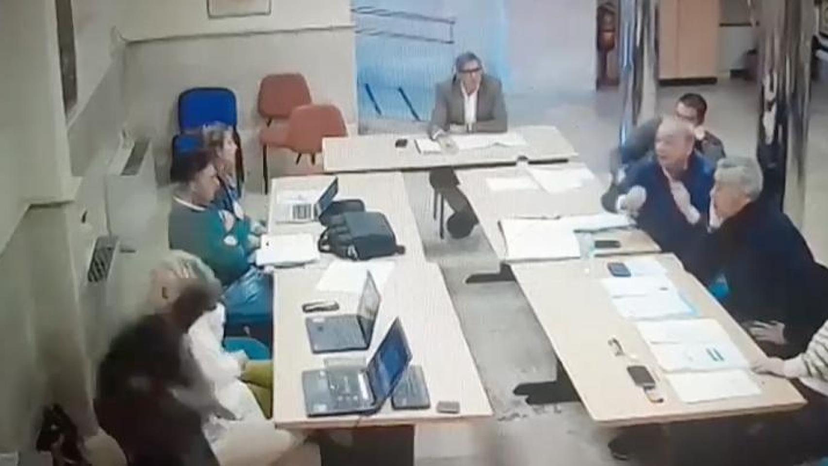 El concejal del PSOE en Aranjuez que lanzó un café a la cara al ...