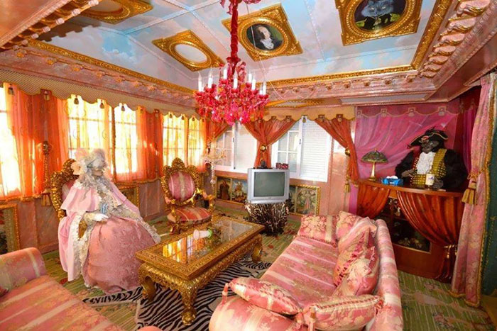25 Funny Real Estate Listings That Are Hard To Believe Exist