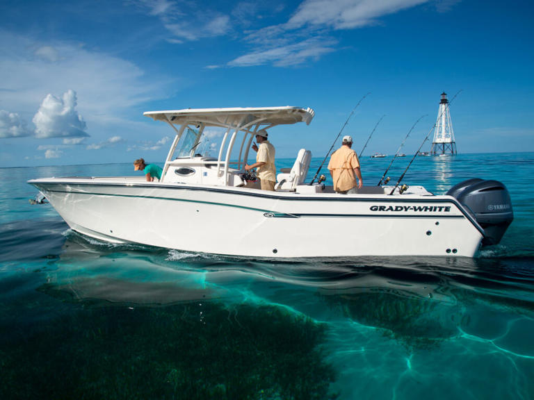 Furuno brings big-boat electronics to smaller vessels