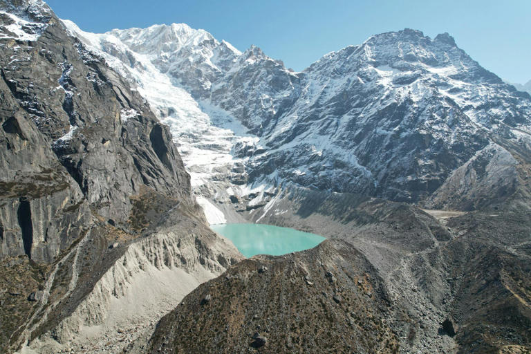 alaska-s-glacial-lakes-are-expanding-increasing-the-risk-of