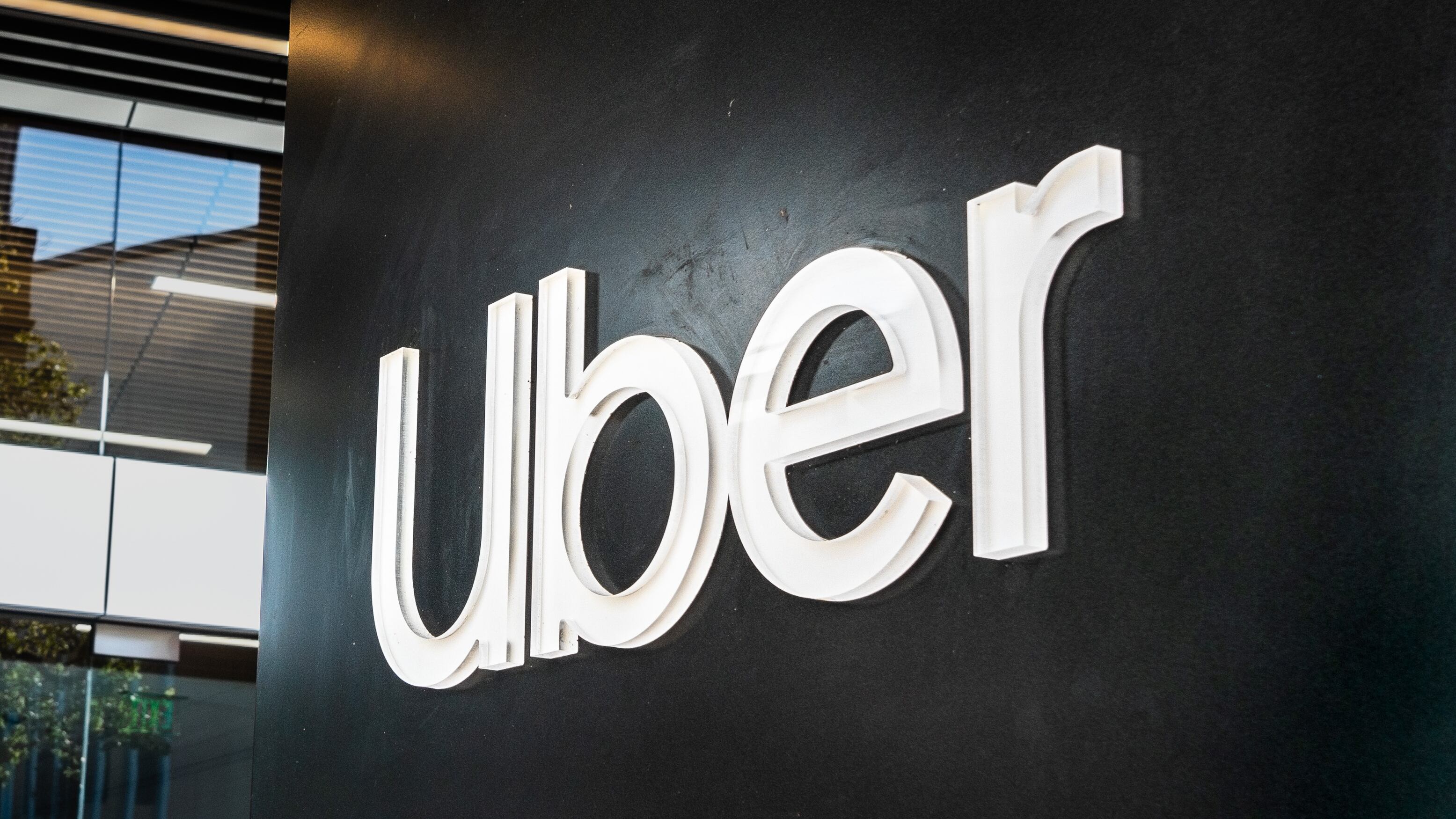 Uber rolls out women-only option nationwide