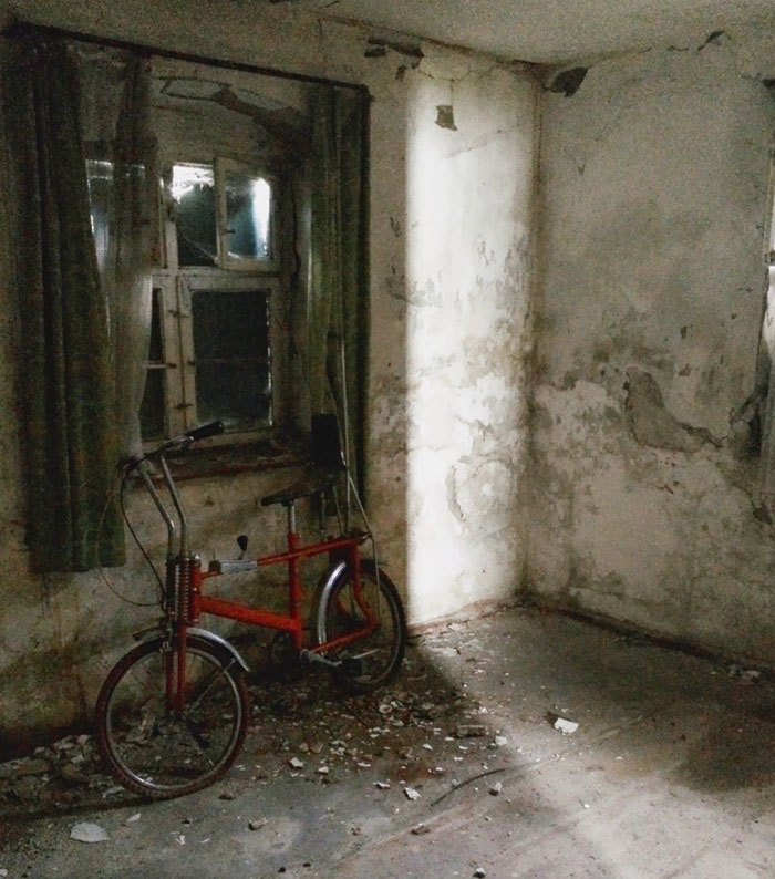 25 Funny Real Estate Listings That Are Hard To Believe Exist