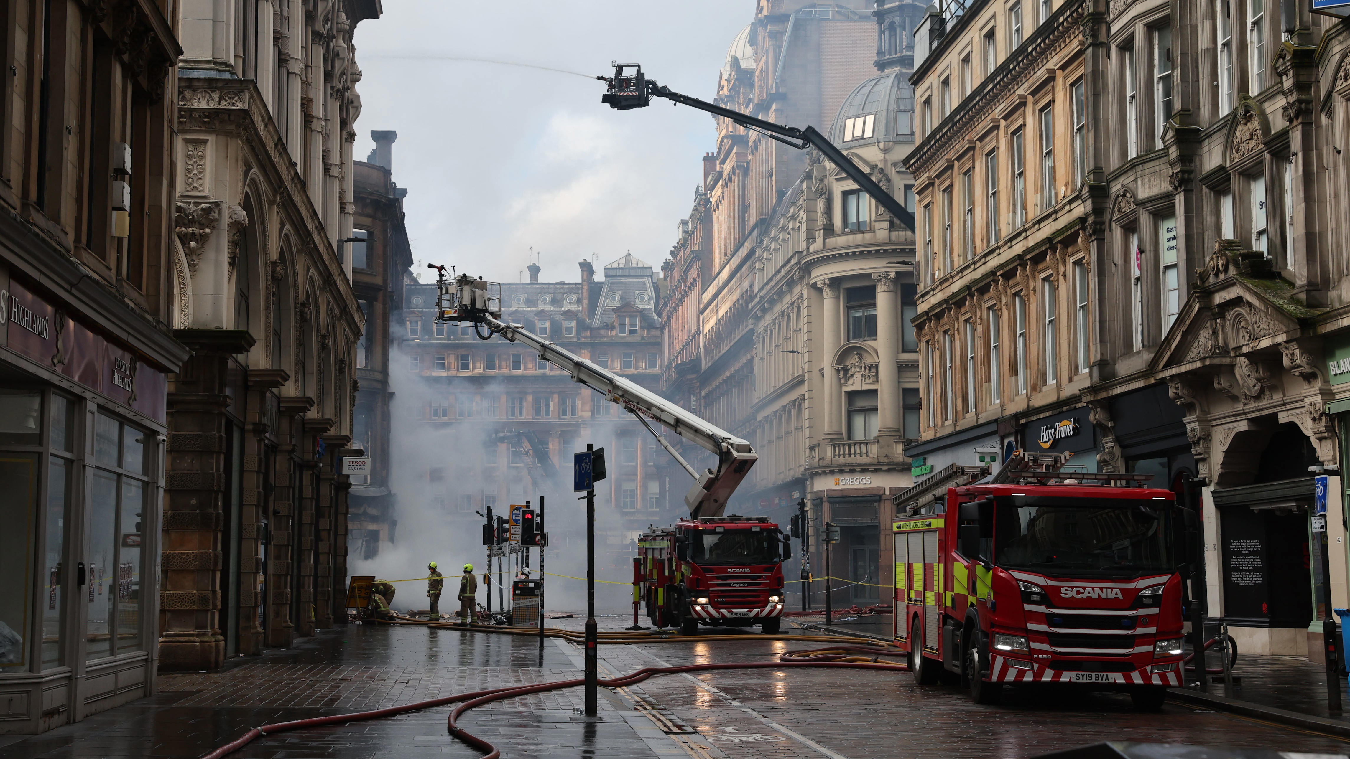 Glasgow Central shut on Tuesday as city rallies round fire-hit businesses