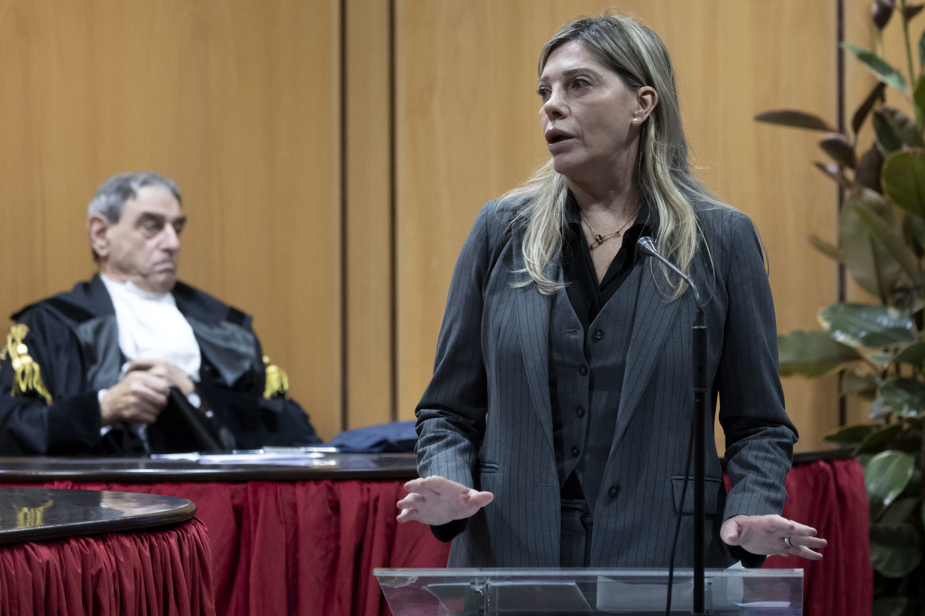 Bartolozzi says judiciary is a firing squad