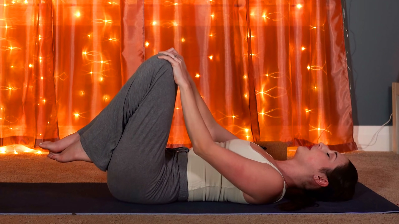 Evening yoga stretches for beginners in 15 minutes
