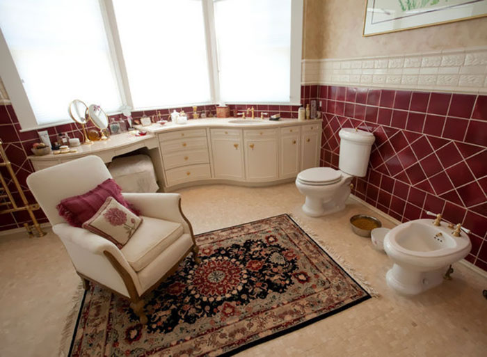 25 Funny Real Estate Listings That Are Hard To Believe Exist