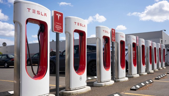 Man raises concern after noticing growing trend at EV charging stations ...