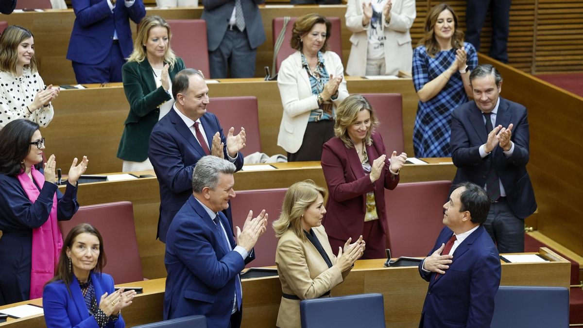 El PP aplaude los cien días de Llorca, que la oposición ve pobres y Vox ...