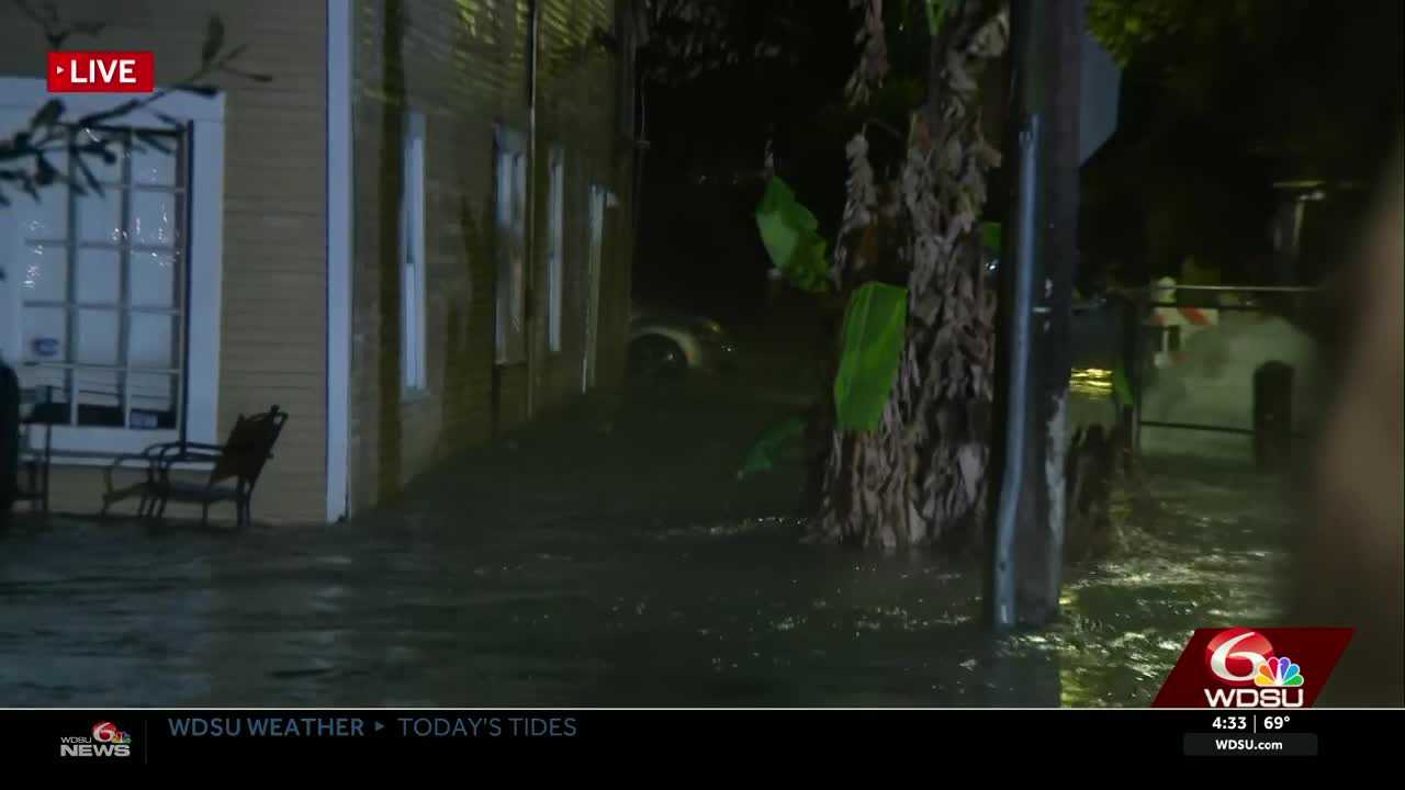 New Orleans home flooded due to water main break Uptown