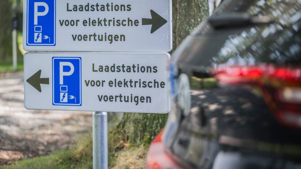 Elektrisch rijden nu 60% goedkoper dan benzine