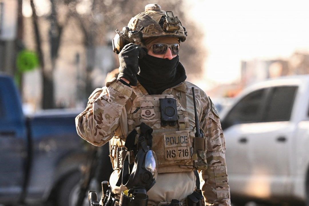 ICE agents can dodge military service due to loophole amid #DraftICE ...