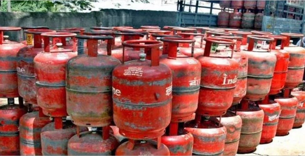 Govt extends booking period for LPG gas cylinders amid US-Iran war crisis