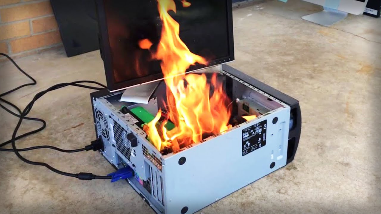 I tried maxing out Crysis graphics! 💥