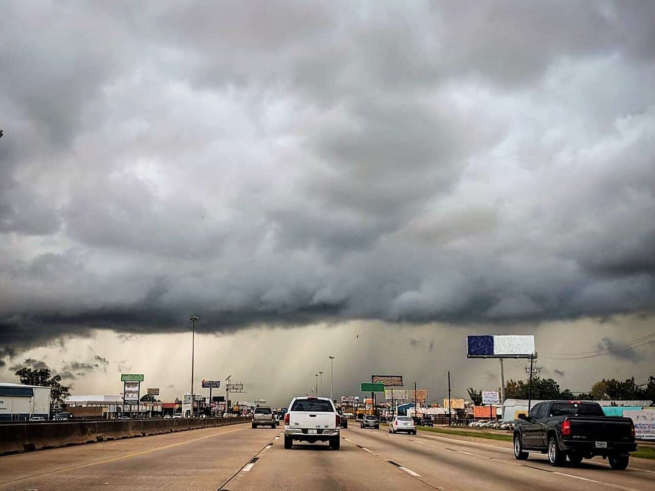 Storm line could slam Houston before cold front brings sharp drop